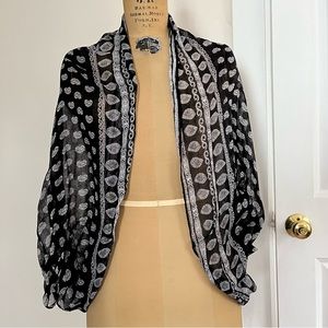 2/$20 Cotton On Sheer Paisley Round Bottom Kimono